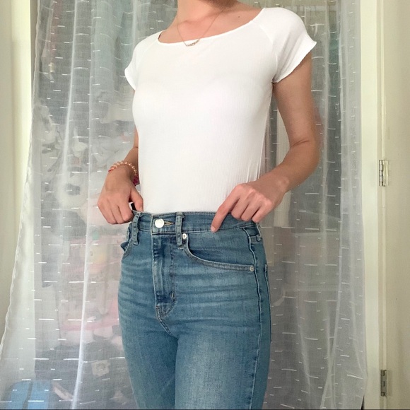 RIBBED WHITE STRETCH TEE - Picture 1 of 3